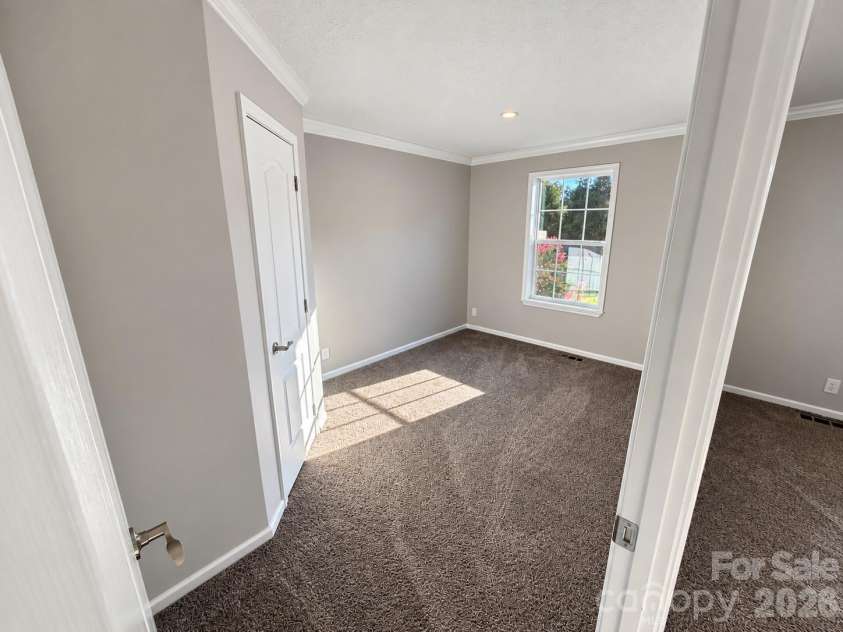 5217 Canterbury Drive, Conover, NC 28613.  MLS# CAR4423243, YatesRealty ID 50044. 