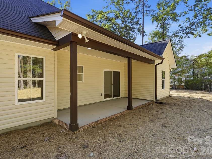 867 Sorrel Lane, Oakboro, NC 28129.  MLS# CAR4433115, YatesRealty ID 50045. 