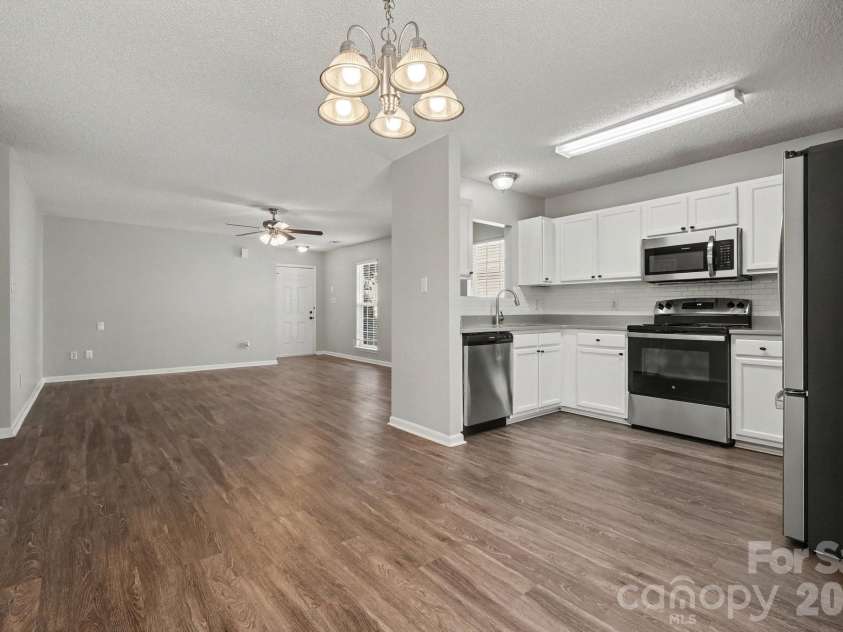 11207 Gold Pan Road, Charlotte, NC 28215.  MLS# CAR4422305, YatesRealty ID 50047. 