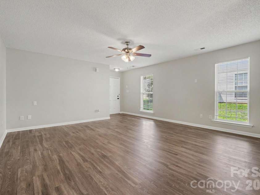 11207 Gold Pan Road, Charlotte, NC 28215.  MLS# CAR4422305, YatesRealty ID 50047. 
