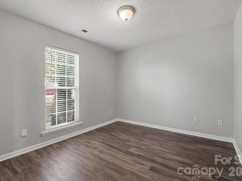11207 Gold Pan Road, Charlotte, NC 28215.  MLS# CAR4422305, YatesRealty ID 50047. 