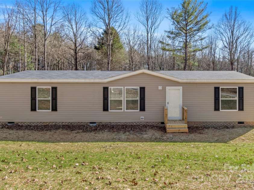 251 Center Lane, Thurmond, NC 28683.  MLS# CAR4325594, YatesRealty ID 50048. 