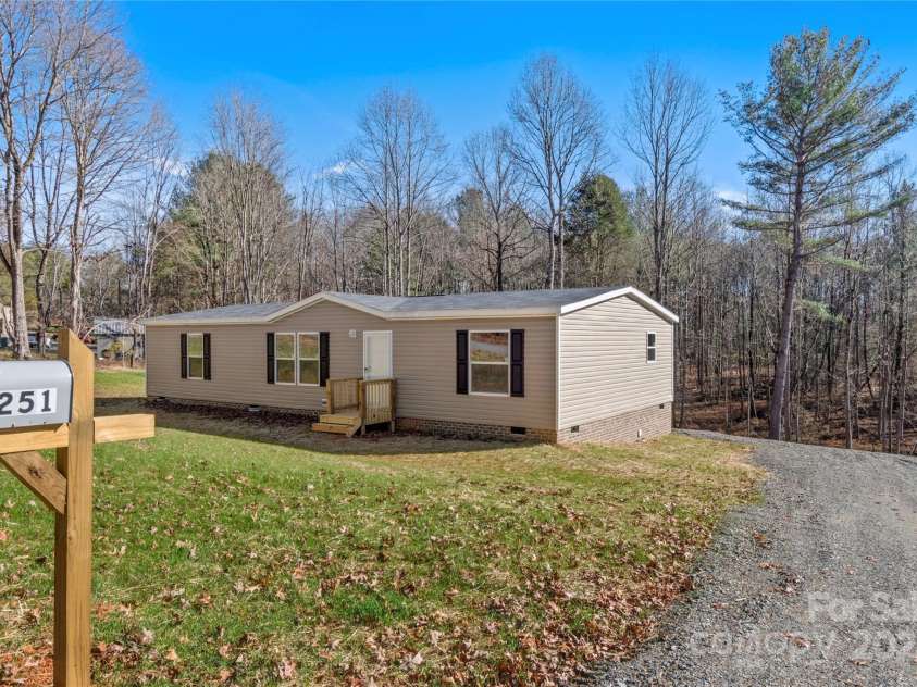 251 Center Lane, Thurmond, NC 28683.  MLS# CAR4325594, YatesRealty ID 50048. 