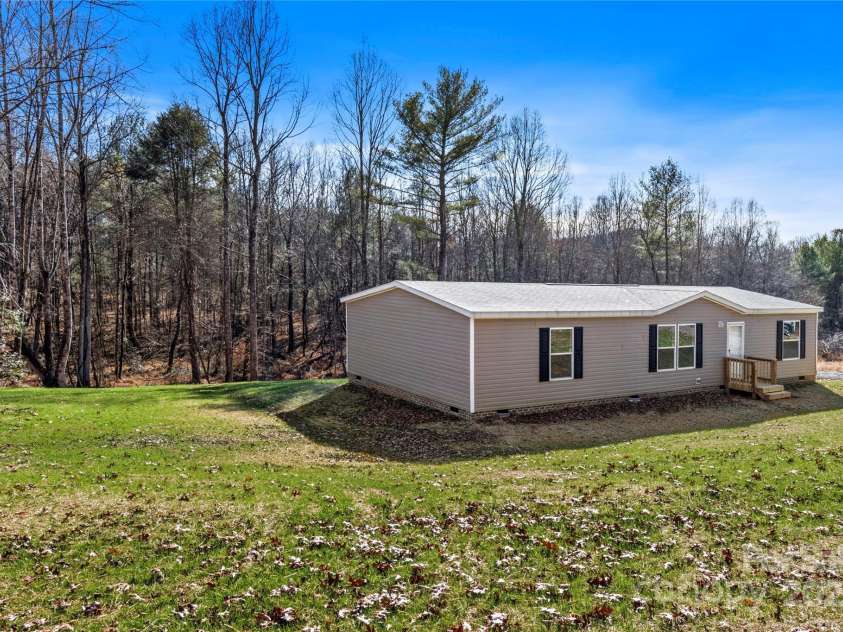 251 Center Lane, Thurmond, NC 28683.  MLS# CAR4325594, YatesRealty ID 50048. 
