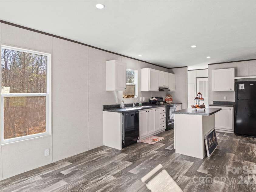 251 Center Lane, Thurmond, NC 28683.  MLS# CAR4325594, YatesRealty ID 50048. 