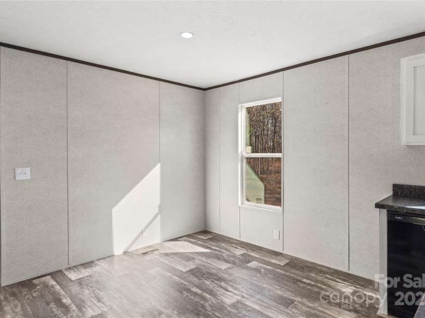 251 Center Lane, Thurmond, NC 28683.  MLS# CAR4325594, YatesRealty ID 50048. 