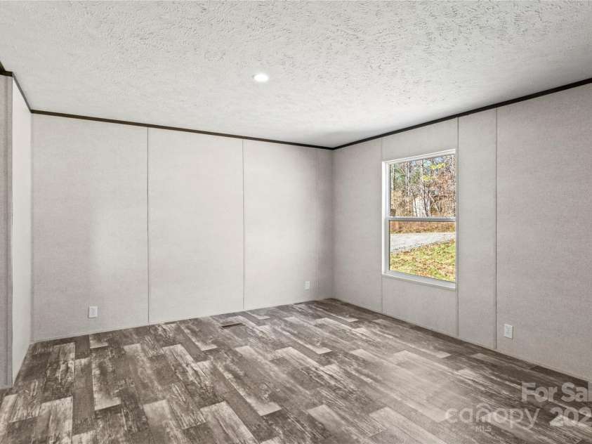 251 Center Lane, Thurmond, NC 28683.  MLS# CAR4325594, YatesRealty ID 50048. 