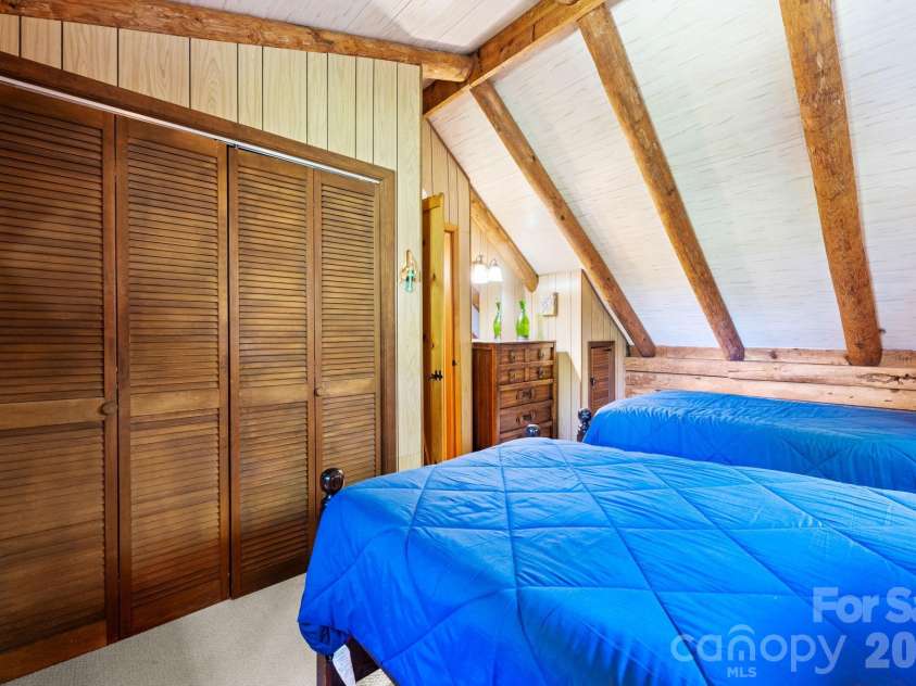 299 Sugar Vista Lane, Newland, NC 28657.  MLS# CAR4422071, YatesRealty ID 50049. 