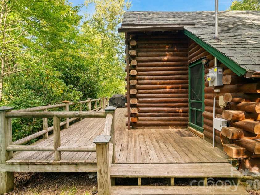 299 Sugar Vista Lane, Newland, NC 28657.  MLS# CAR4422071, YatesRealty ID 50049. 
