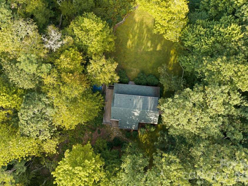 299 Sugar Vista Lane, Newland, NC 28657.  MLS# CAR4422071, YatesRealty ID 50049. 