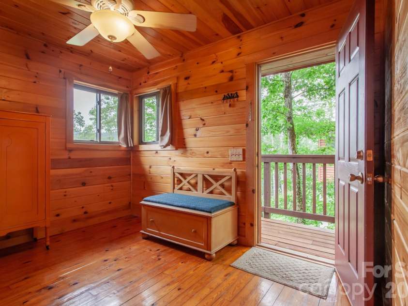 307 Blue Ridge Parkway, Bryson City, NC 28713.  MLS# CAR4359983, YatesRealty ID 5005. 
