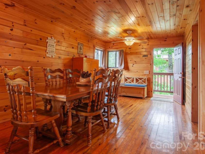 307 Blue Ridge Parkway, Bryson City, NC 28713.  MLS# CAR4359983, YatesRealty ID 5005. 