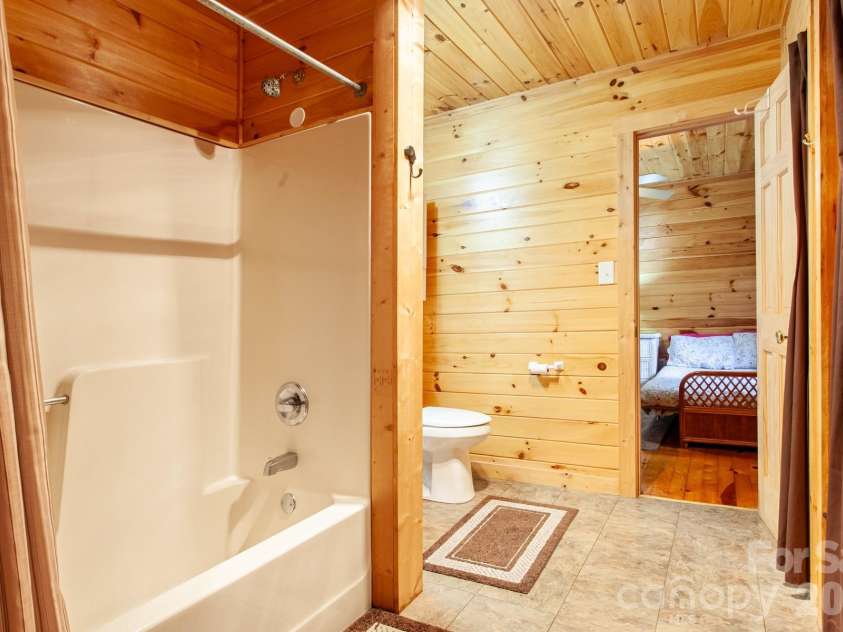 307 Blue Ridge Parkway, Bryson City, NC 28713.  MLS# CAR4359983, YatesRealty ID 5005. 
