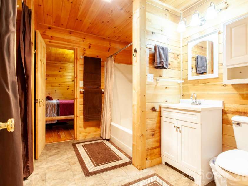 307 Blue Ridge Parkway, Bryson City, NC 28713.  MLS# CAR4359983, YatesRealty ID 5005. 
