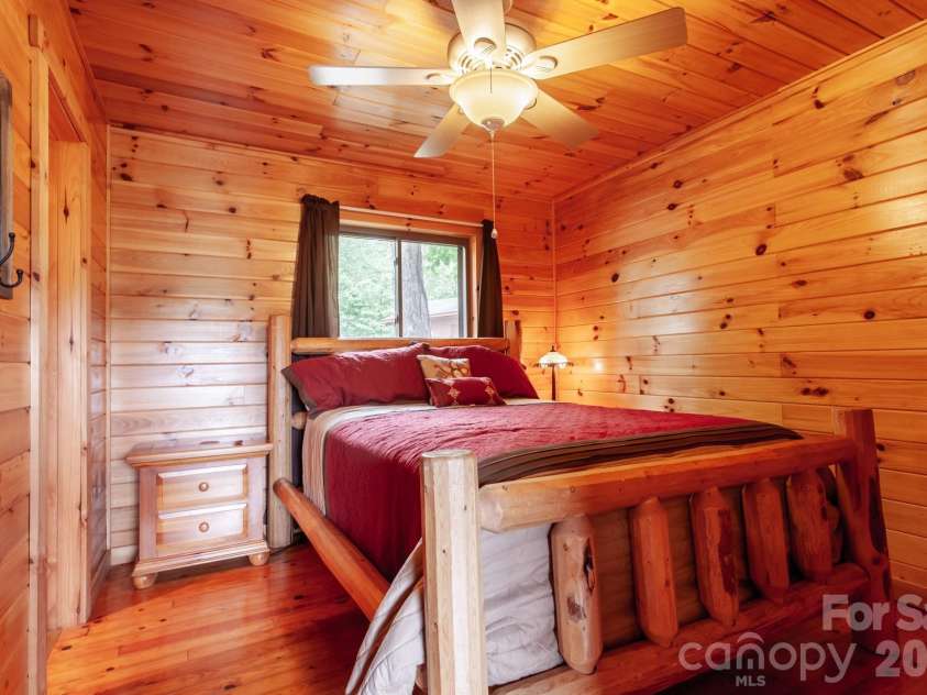 307 Blue Ridge Parkway, Bryson City, NC 28713.  MLS# CAR4359983, YatesRealty ID 5005. 