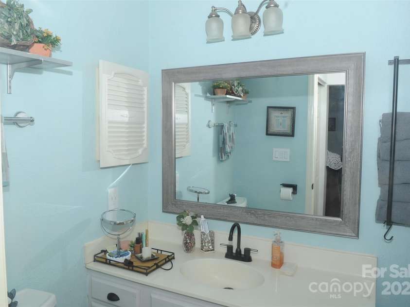 8149 Cedar Glen Drive, Charlotte, NC 28212.  MLS# CAR4231952, YatesRealty ID 5005. 