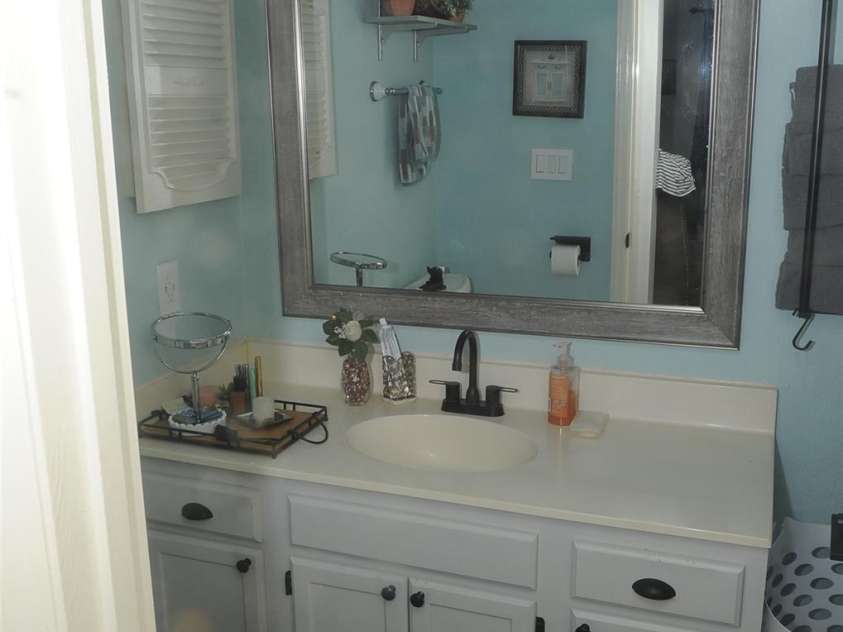 8149 Cedar Glen Drive, Charlotte, NC 28212.  MLS# CAR4231952, YatesRealty ID 5005. 