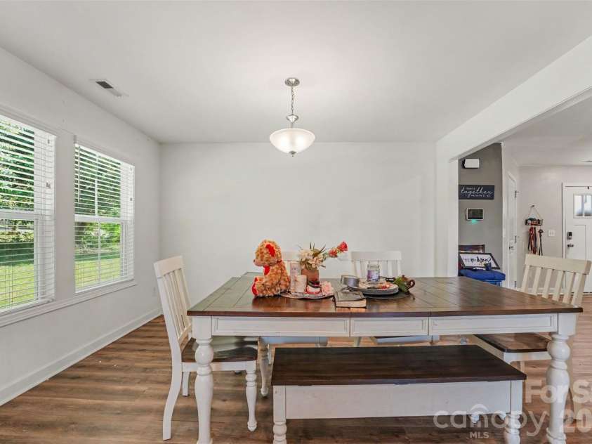 815 Sunset Drive, Salisbury, NC 28147.  MLS# CAR4423286, YatesRealty ID 50057. 