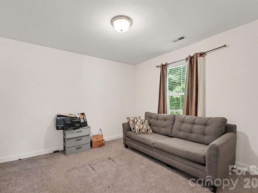 815 Sunset Drive, Salisbury, NC 28147.  MLS# CAR4423286, YatesRealty ID 50057. 