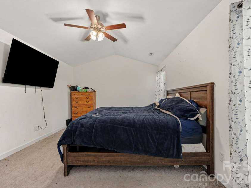 815 Sunset Drive, Salisbury, NC 28147.  MLS# CAR4423286, YatesRealty ID 50057. 