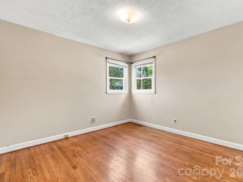 14 Indiana Avenue, Asheville, NC 28806.  MLS# CAR4401394, YatesRealty ID 50059. 