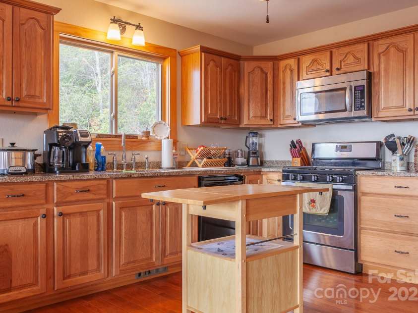 240 Hazelnut Road, Bryson City, NC 28713.  MLS# CAR4237311, YatesRealty ID 5006. 