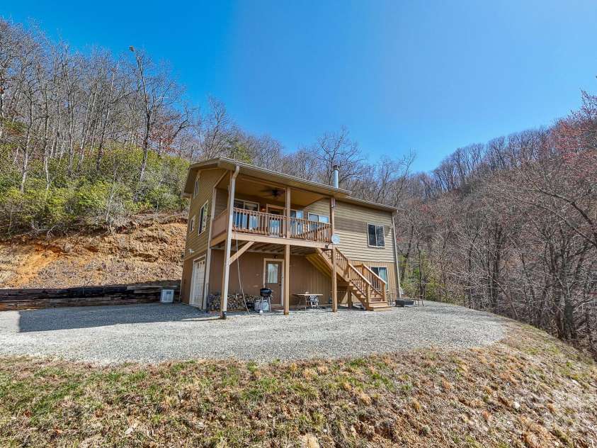 240 Hazelnut Road, Bryson City, NC 28713.  MLS# CAR4237311, YatesRealty ID 5006. 