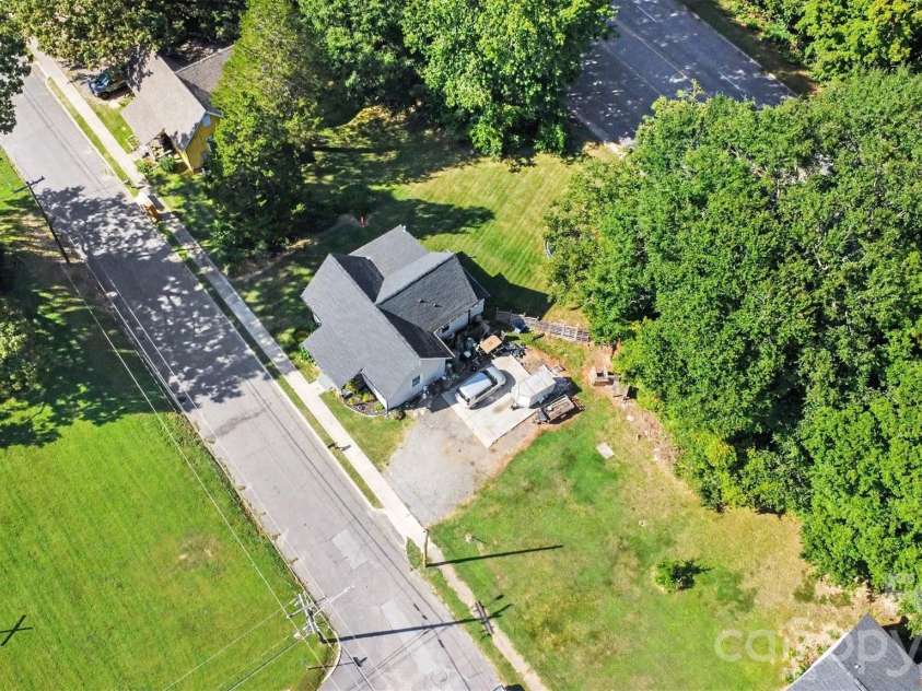1104 7th Avenue, Gastonia, NC 28052.  MLS# CAR4422996, YatesRealty ID 50064. 