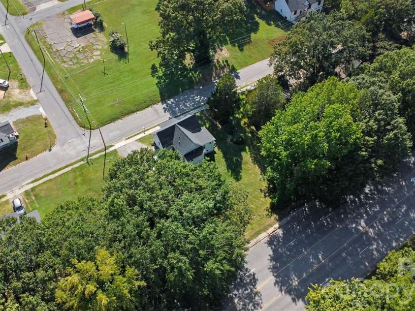 1104 7th Avenue, Gastonia, NC 28052.  MLS# CAR4422996, YatesRealty ID 50064. 