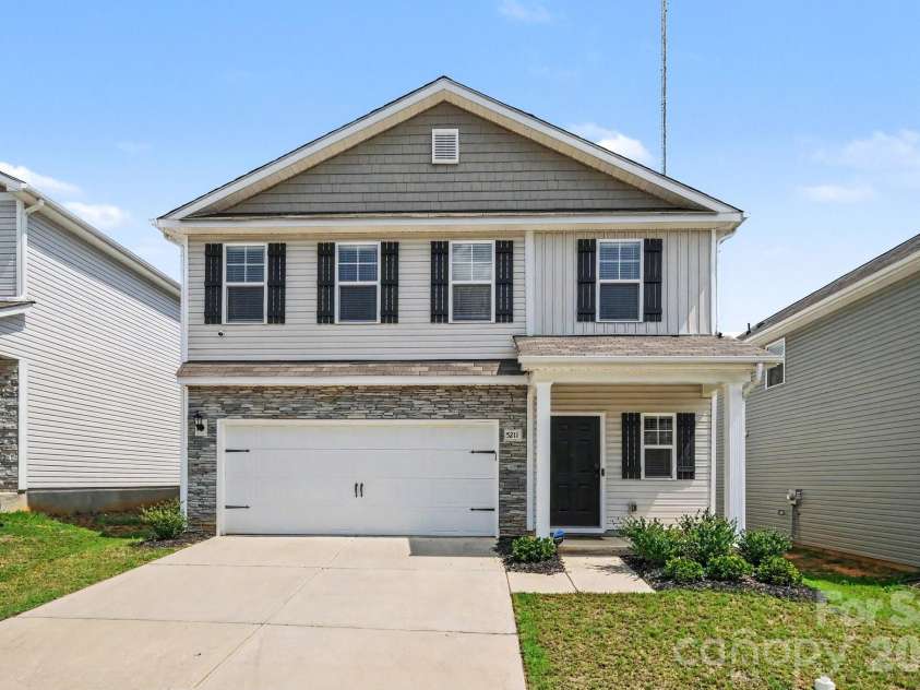 5211 Belstone Lane, Charlotte, NC 28215.  MLS# CAR4422986, YatesRealty ID 50066. 