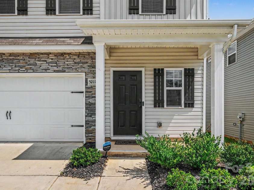 5211 Belstone Lane, Charlotte, NC 28215.  MLS# CAR4422986, YatesRealty ID 50066. 