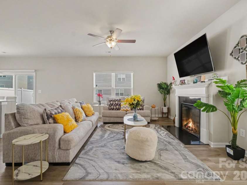 5211 Belstone Lane, Charlotte, NC 28215.  MLS# CAR4422986, YatesRealty ID 50066. 