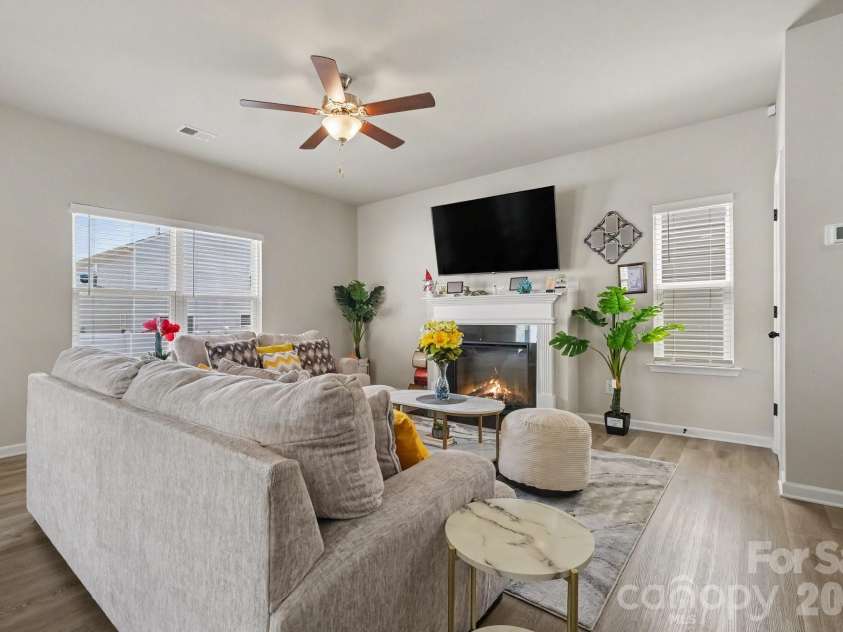 5211 Belstone Lane, Charlotte, NC 28215.  MLS# CAR4422986, YatesRealty ID 50066. 