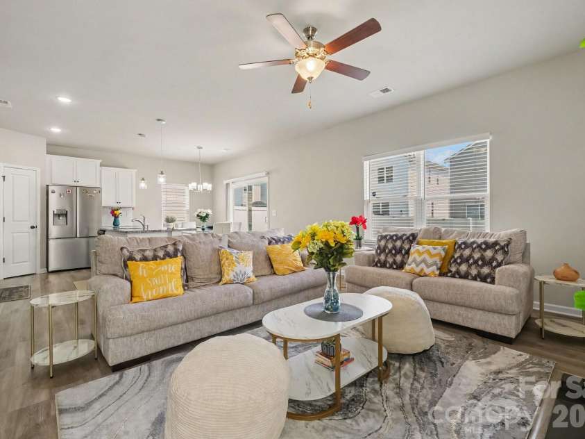 5211 Belstone Lane, Charlotte, NC 28215.  MLS# CAR4422986, YatesRealty ID 50066. 