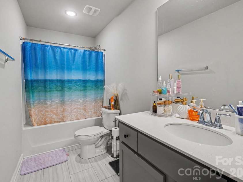 5211 Belstone Lane, Charlotte, NC 28215.  MLS# CAR4422986, YatesRealty ID 50066. 