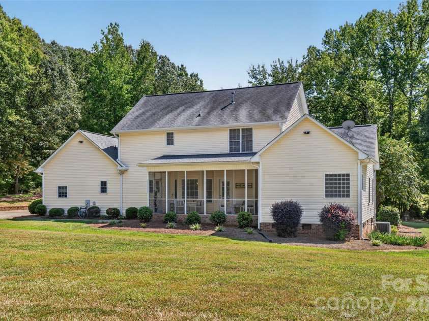 4043 Thompson Road, Lancaster, SC 29720.  MLS# CAR4423460, YatesRealty ID 50067. 