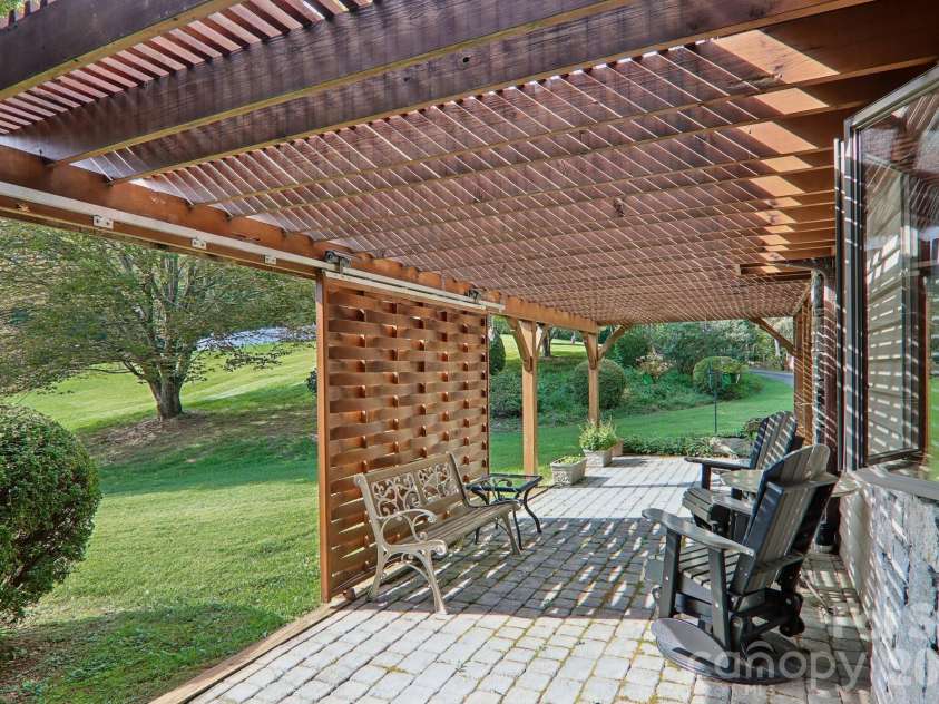 212 Rocky Meadow Lane, Etowah, NC 28729.  MLS# CAR4422905, YatesRealty ID 50071. 