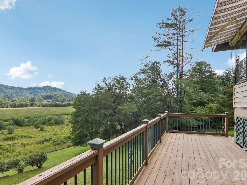 212 Rocky Meadow Lane, Etowah, NC 28729.  MLS# CAR4422905, YatesRealty ID 50071. 