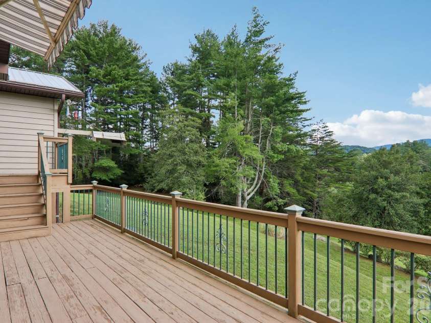 212 Rocky Meadow Lane, Etowah, NC 28729.  MLS# CAR4422905, YatesRealty ID 50071. 