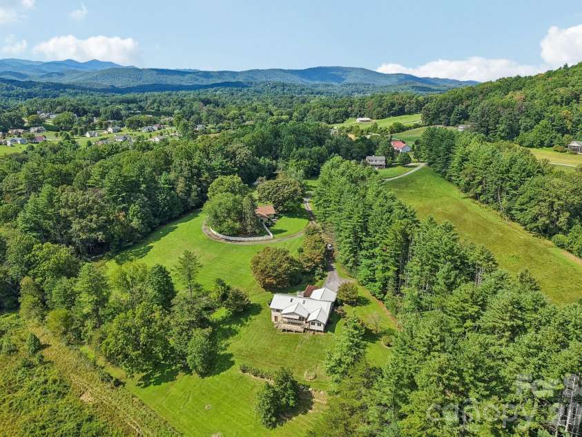 212 Rocky Meadow Lane, Etowah, NC 28729.  MLS# CAR4422905, YatesRealty ID 50071. 