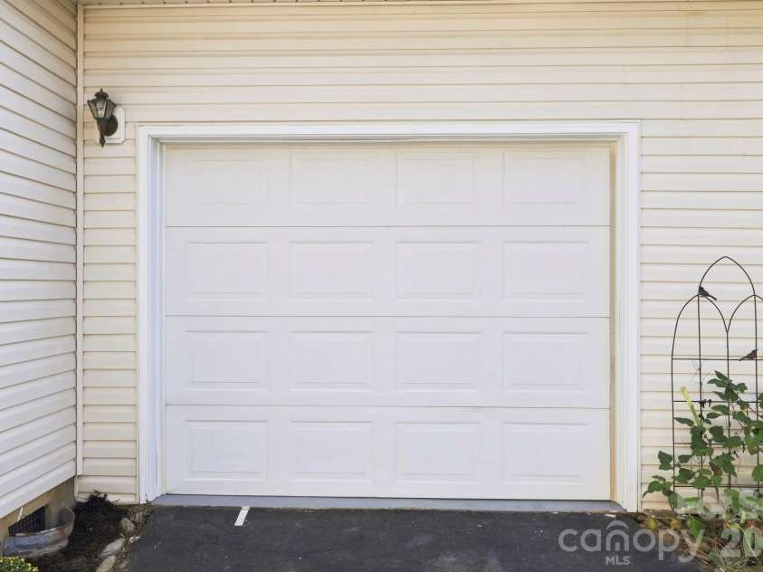 8A Bent Grass Court, Black Mountain, NC 28711.  MLS# CAR4422904, YatesRealty ID 50072. 1 car garage