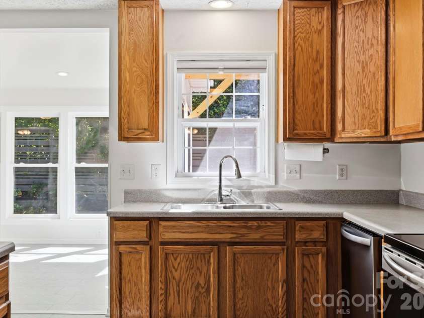 8A Bent Grass Court, Black Mountain, NC 28711.  MLS# CAR4422904, YatesRealty ID 50072. 