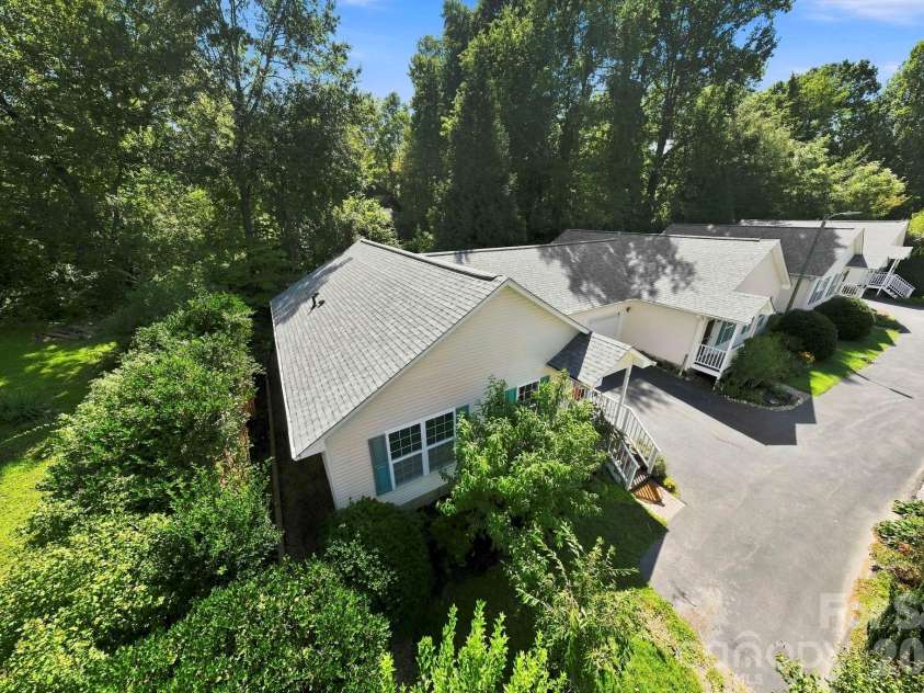 8A Bent Grass Court, Black Mountain, NC 28711.  MLS# CAR4422904, YatesRealty ID 50072. 