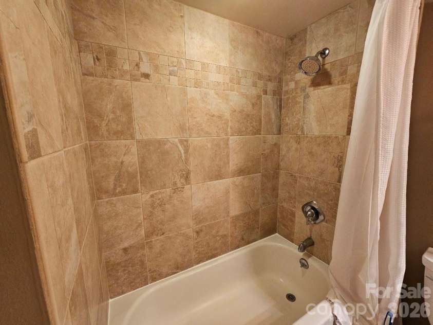 229 Poplar Street, Charlotte, NC 28202.  MLS# CAR4423707, YatesRealty ID 50073. 