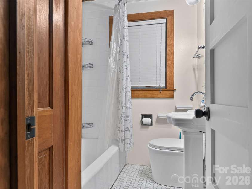 683 McDaniel Road, Lake Lure, NC 28746.  MLS# CAR4422885, YatesRealty ID 50074. Bathroom