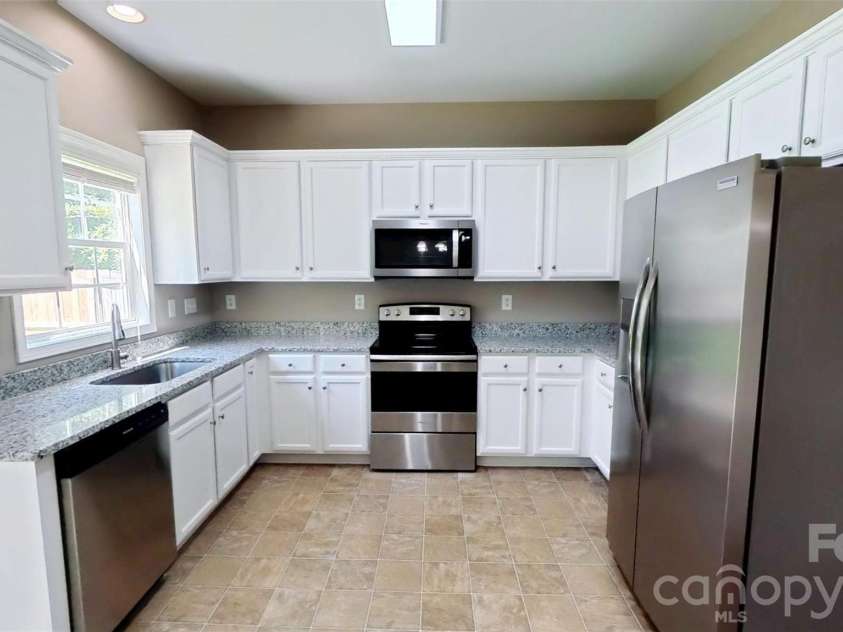 14516 Asheton Creek Drive, Charlotte, NC 28273.  MLS# CAR4417159, YatesRealty ID 50076. 