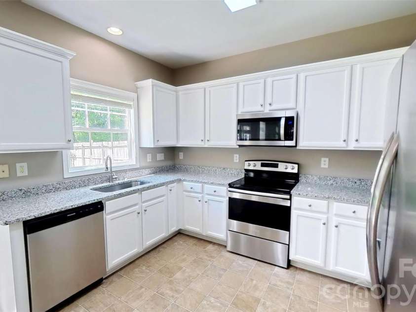 14516 Asheton Creek Drive, Charlotte, NC 28273.  MLS# CAR4417159, YatesRealty ID 50076. 