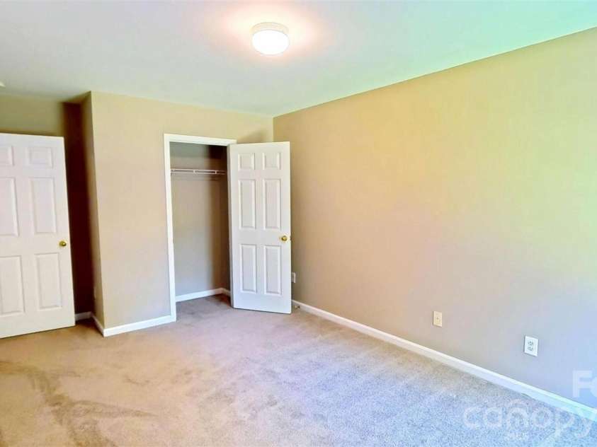 14516 Asheton Creek Drive, Charlotte, NC 28273.  MLS# CAR4417159, YatesRealty ID 50076. 