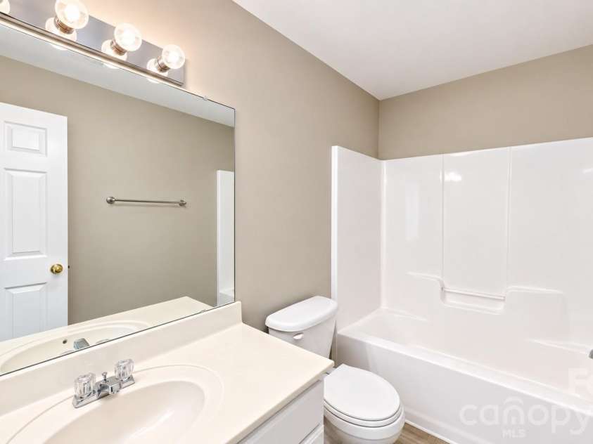 14516 Asheton Creek Drive, Charlotte, NC 28273.  MLS# CAR4417159, YatesRealty ID 50076. 