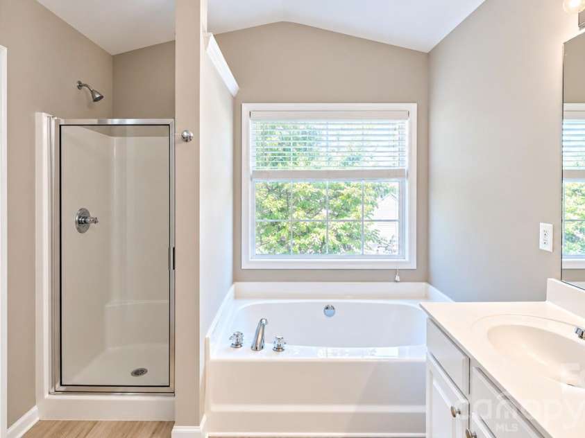 14516 Asheton Creek Drive, Charlotte, NC 28273.  MLS# CAR4417159, YatesRealty ID 50076. 